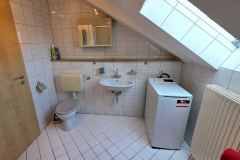 Fewo Baumgasse - Wohnung 2 - Badezimmer mit Waschmaschine